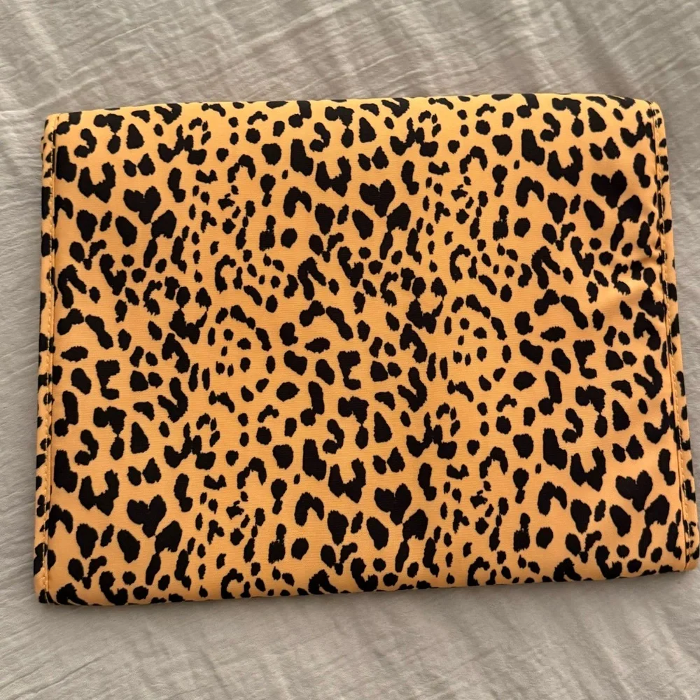 Pura Vida Leopard Laptop Case